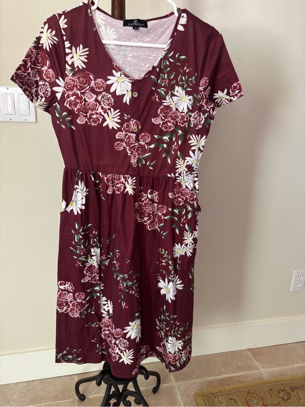 Yatton Women's Maroon Floral V-Neck Dress